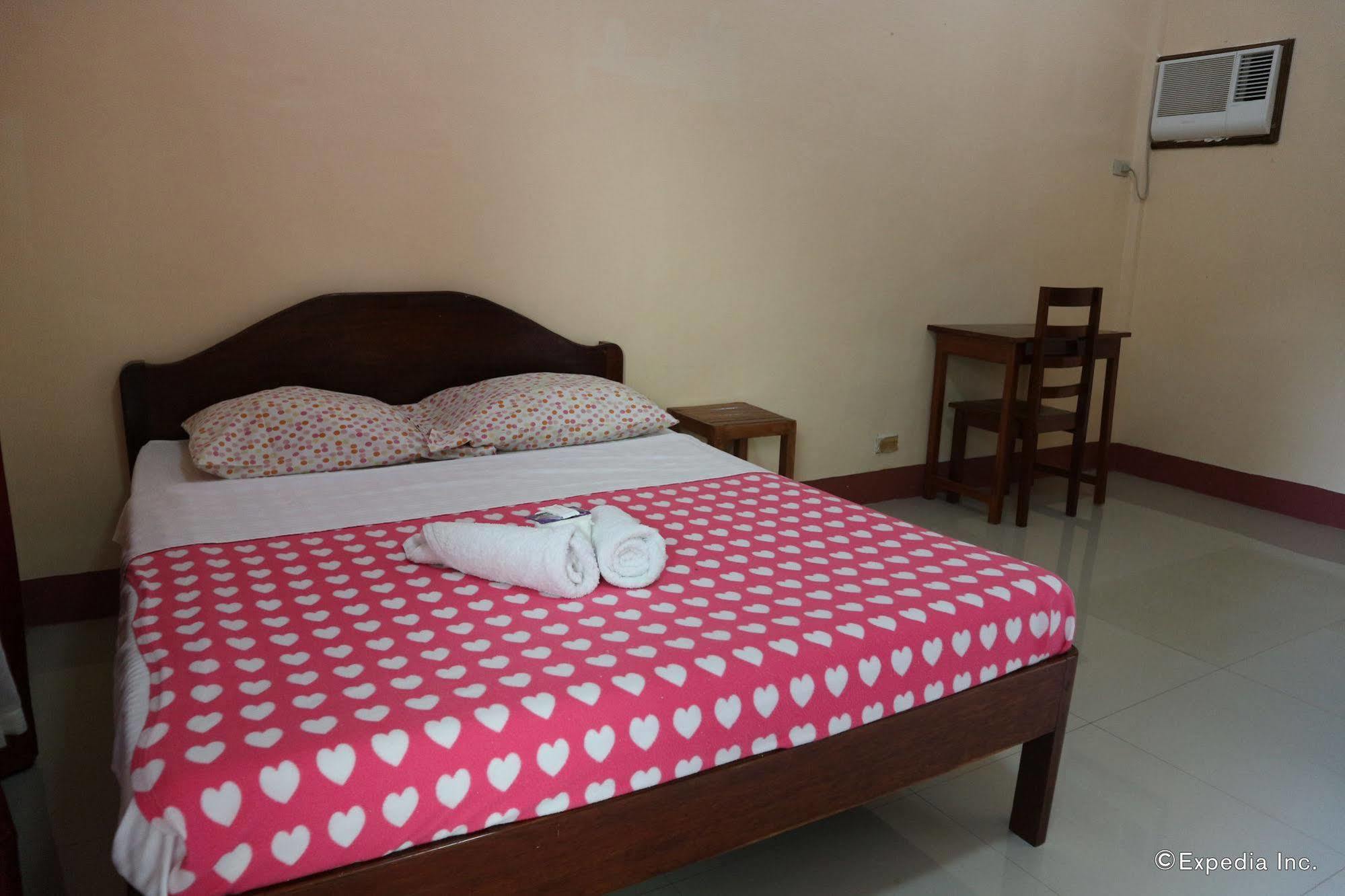 Tia Mers Guest House Puerto Princesa Extérieur photo