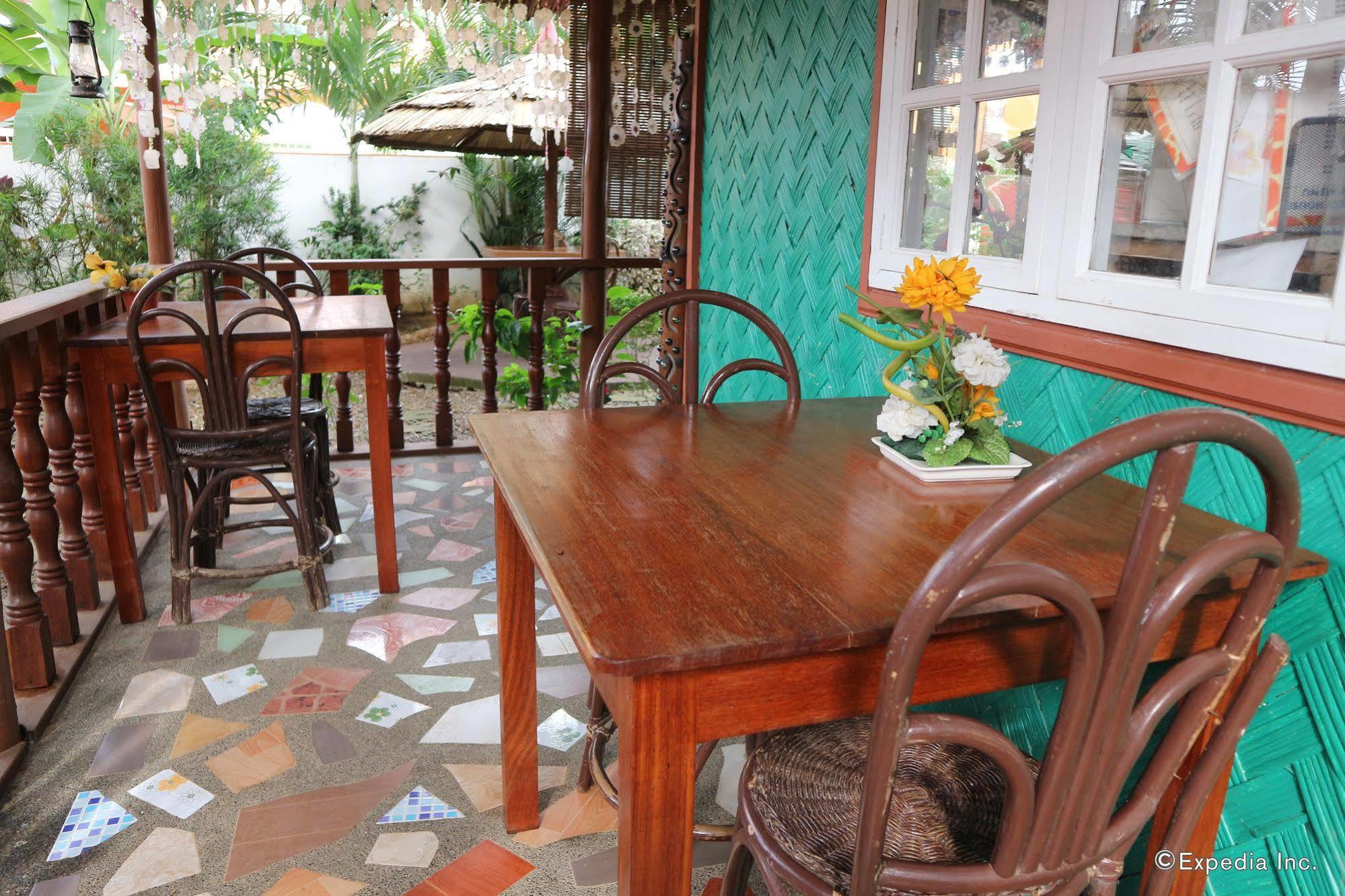 Tia Mers Guest House Puerto Princesa Extérieur photo