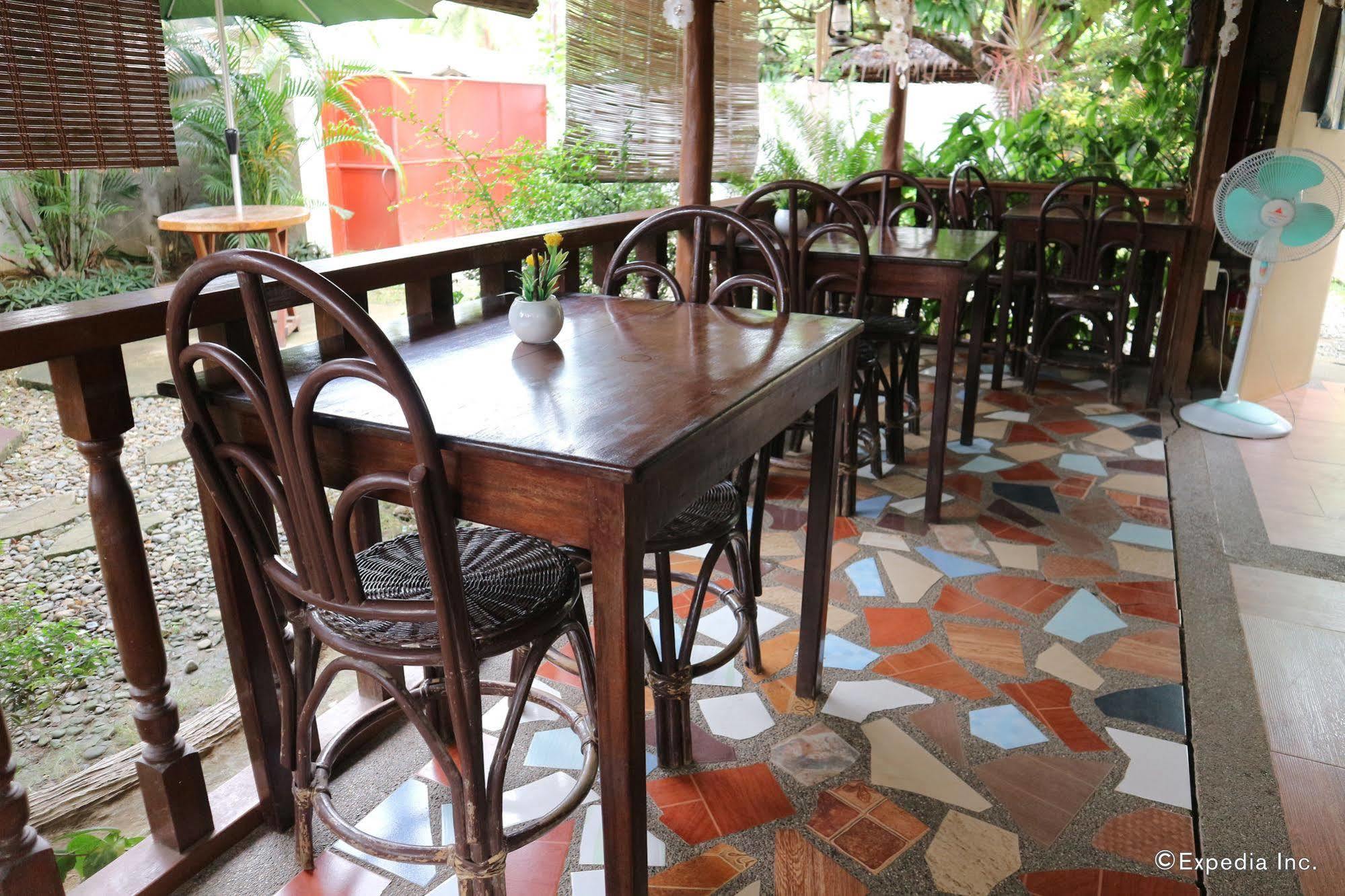 Tia Mers Guest House Puerto Princesa Extérieur photo