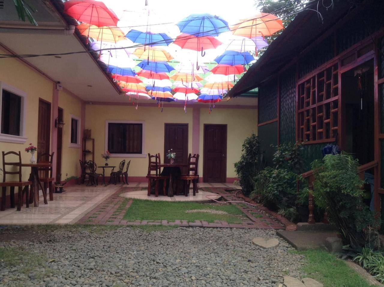 Tia Mers Guest House Puerto Princesa Extérieur photo