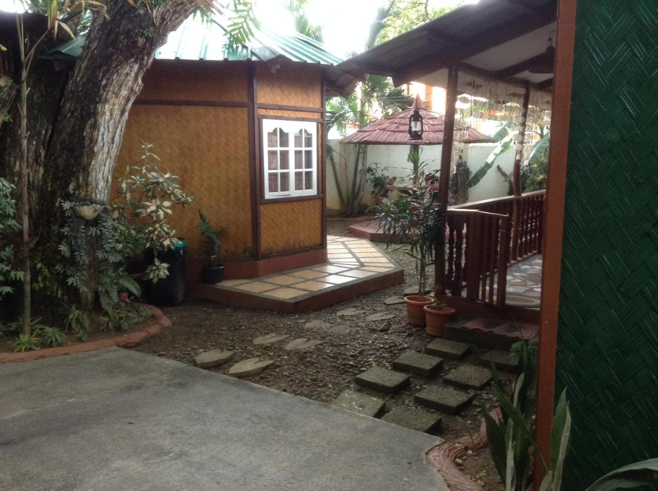 Tia Mers Guest House Puerto Princesa Extérieur photo
